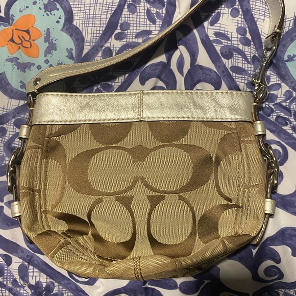 Coach handbag - Picture 1 of 3